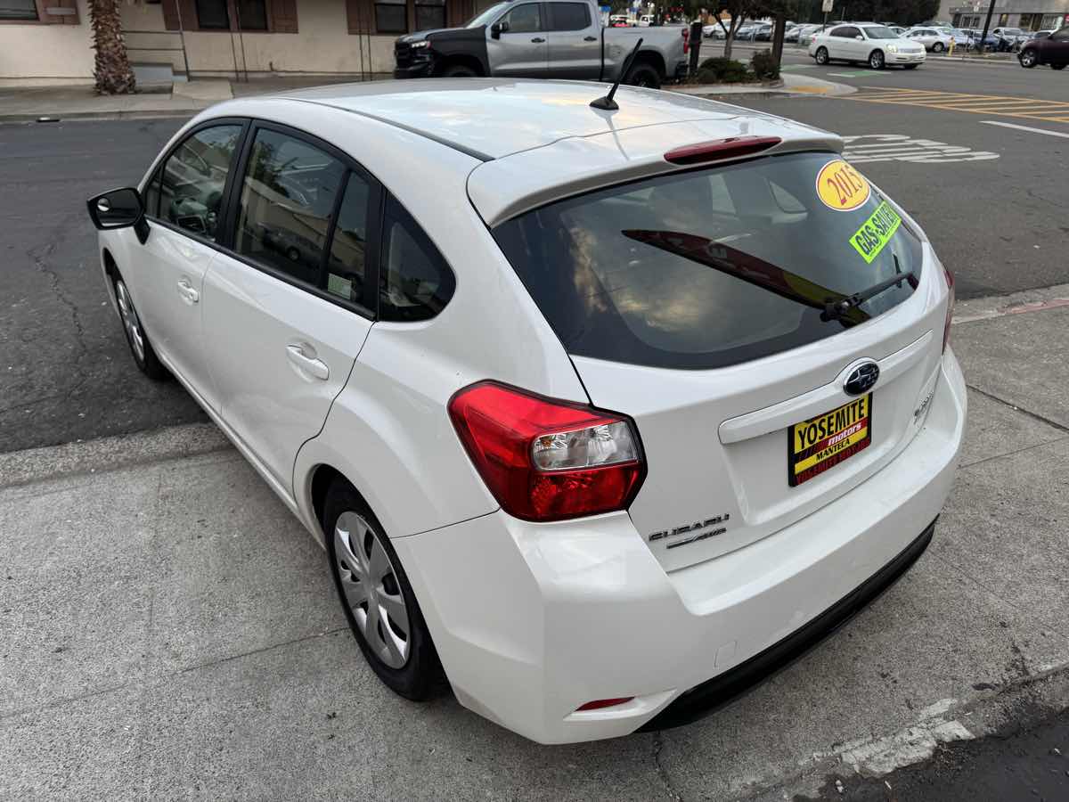 2015 Subaru Impreza 2.0i photo 3