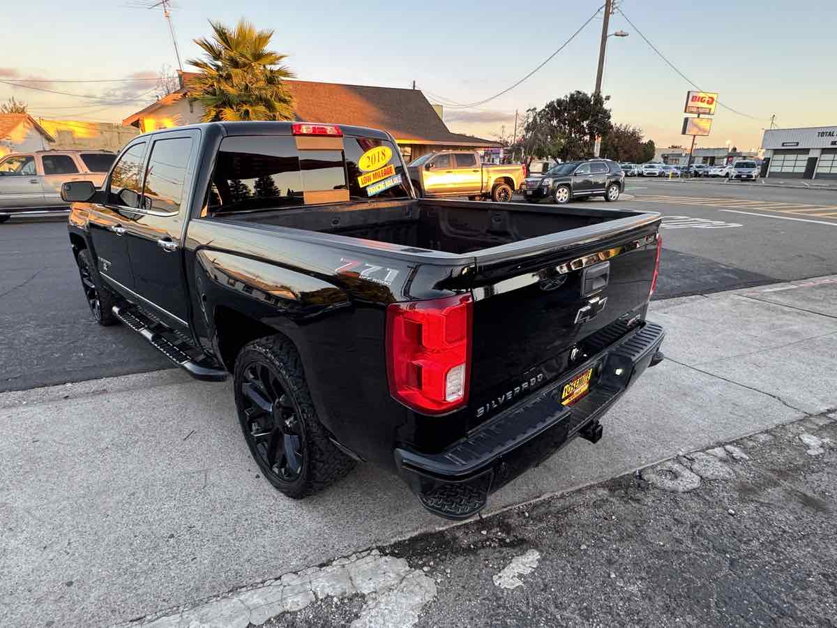 2018 Chevrolet Silverado 1500 LTZ photo 2