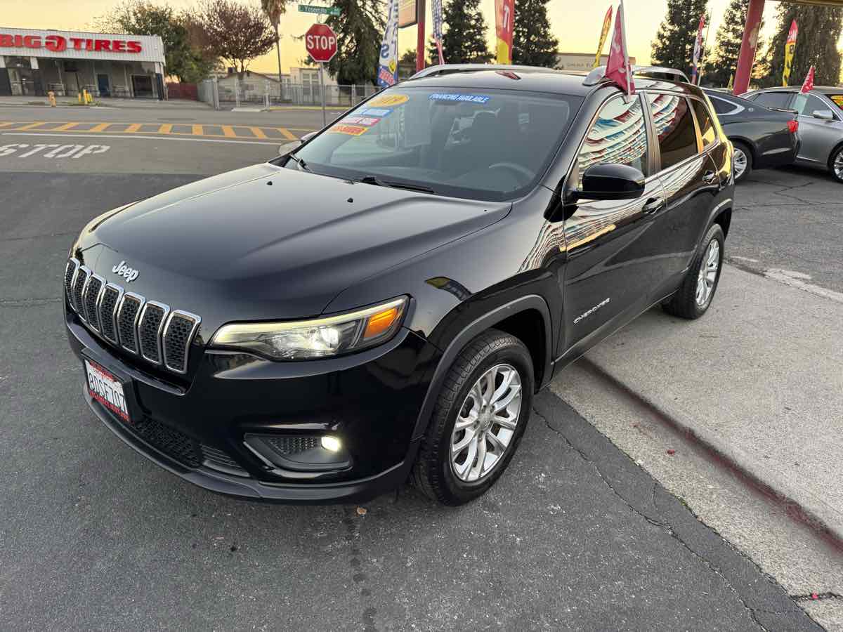 2019 Jeep Cherokee Latitude photo 3
