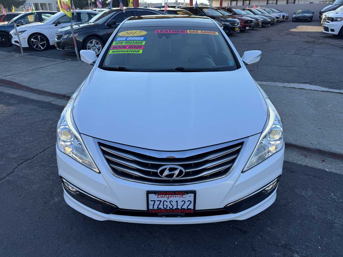 2017 Hyundai Azera Limited photo 2