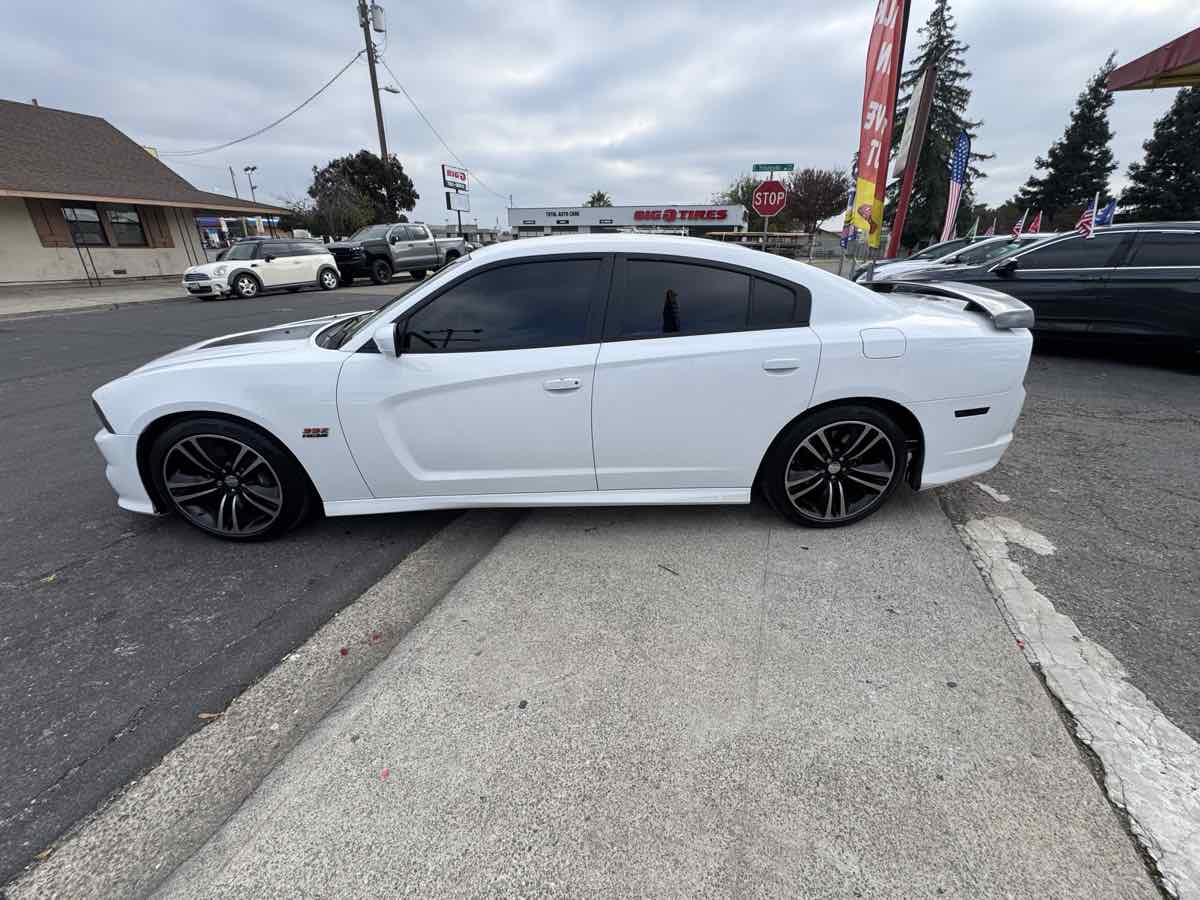 2013 Dodge Charger SRT8 Super Bee photo 4