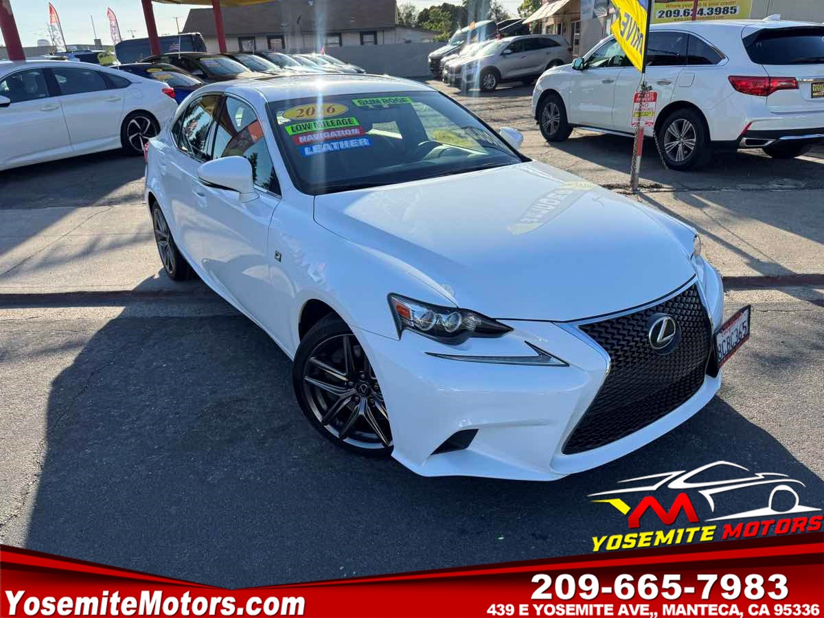 2016 Lexus IS 350 200t's photo