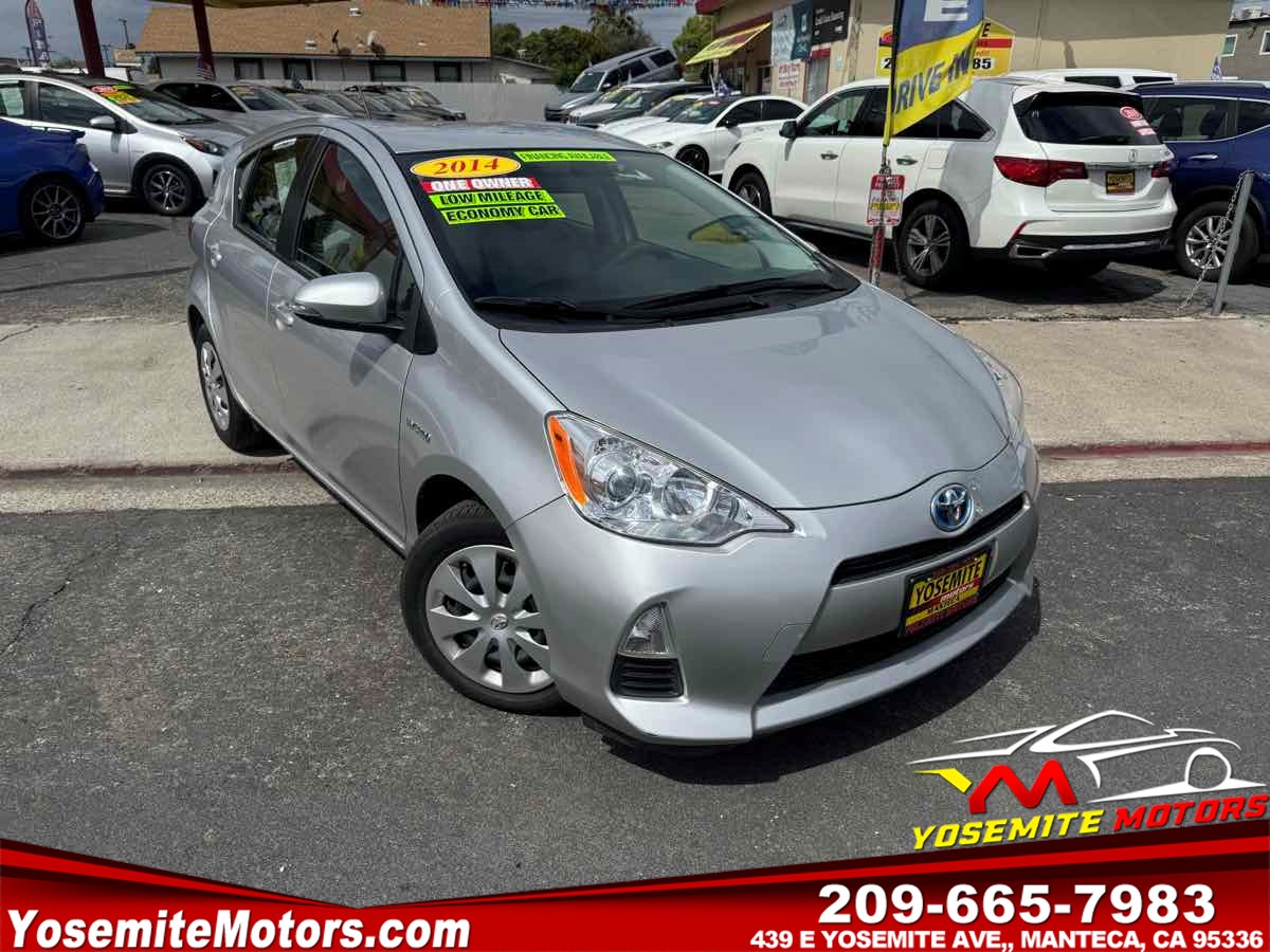 2014 Toyota Prius c One's photo