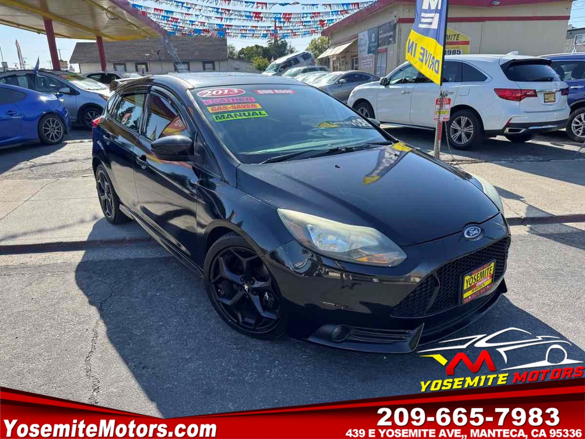 2013 Ford Focus 5 Door Hatch ST's photo