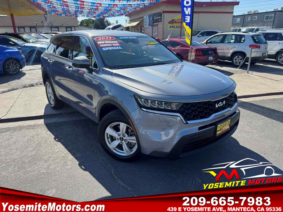 2022 Kia Sorento LX AT 4WD's photo