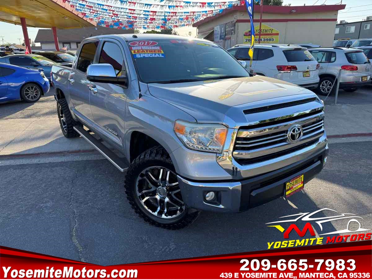 2017 Toyota Tundra SR5 4.6L Crew Max Short Bed's photo