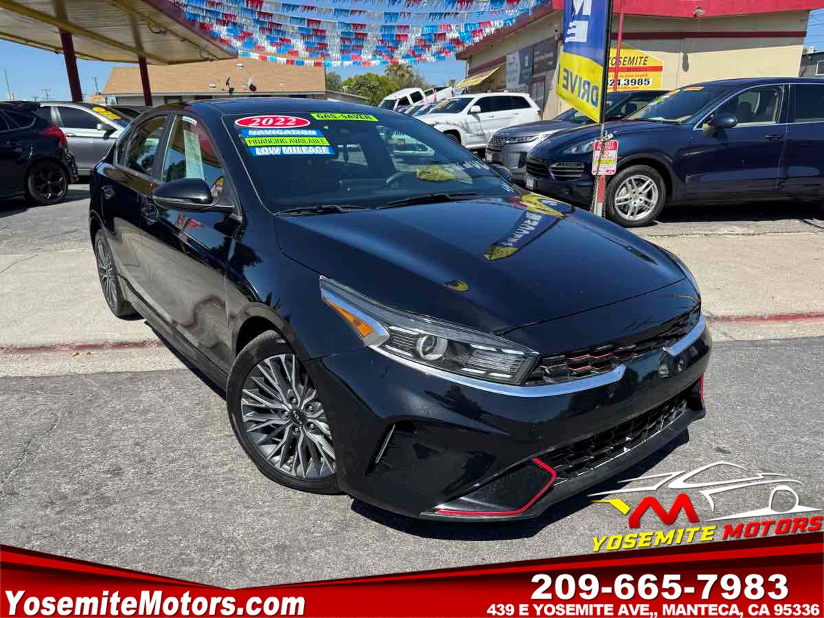 2022 Kia Forte GT-Line AT's photo