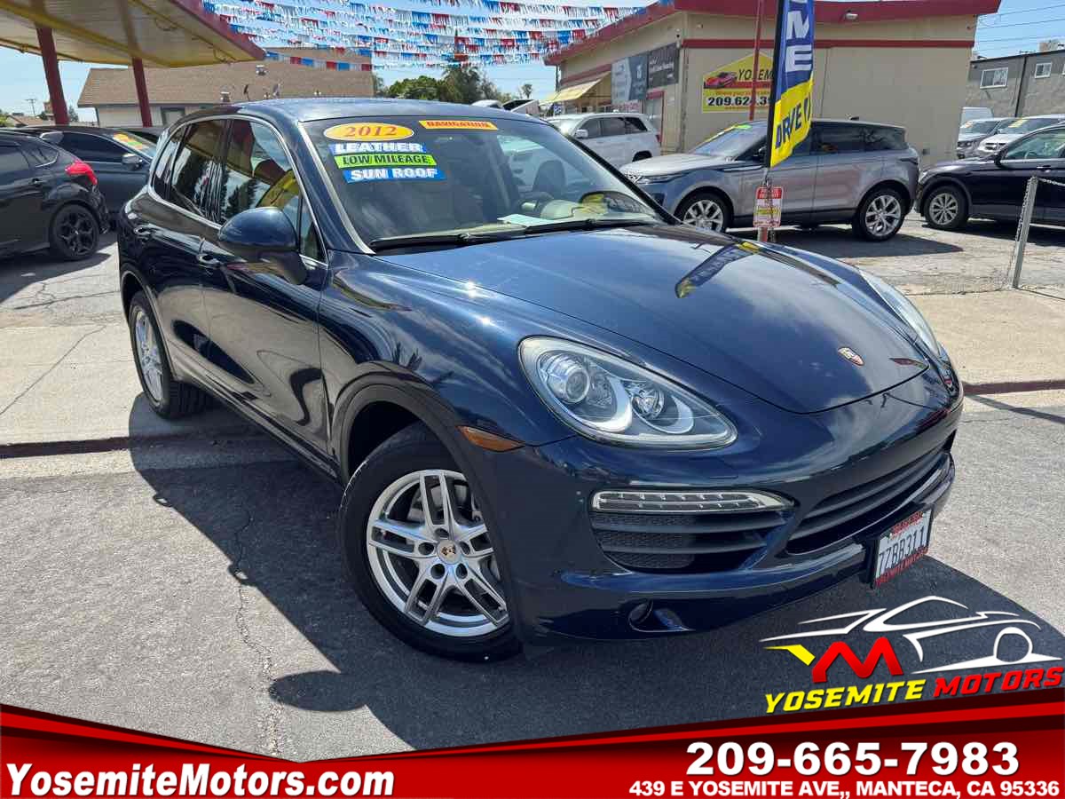 2012 Porsche Cayenne S's photo
