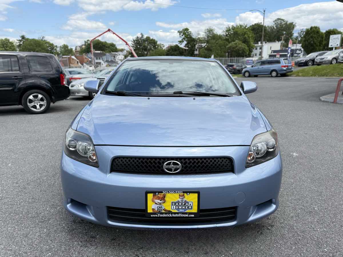 2010 Scion tC photo 2