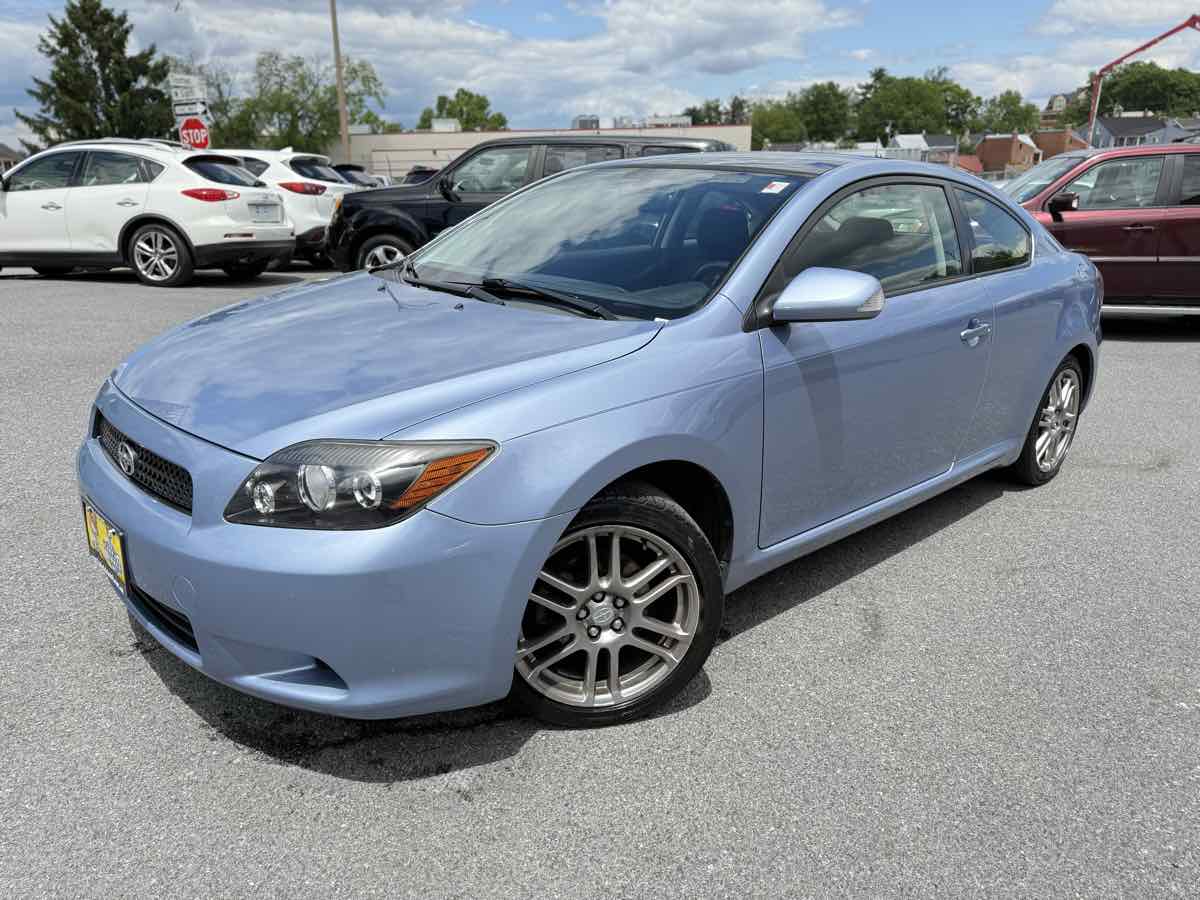 2010 Scion tC photo 3