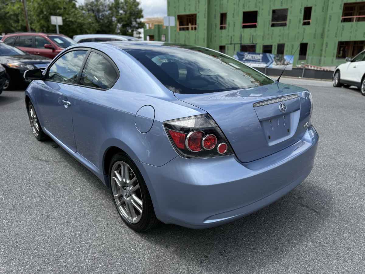 2010 Scion tC photo 5