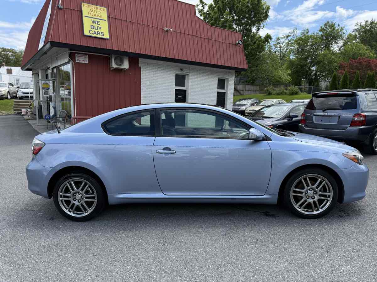 2010 Scion tC photo 8