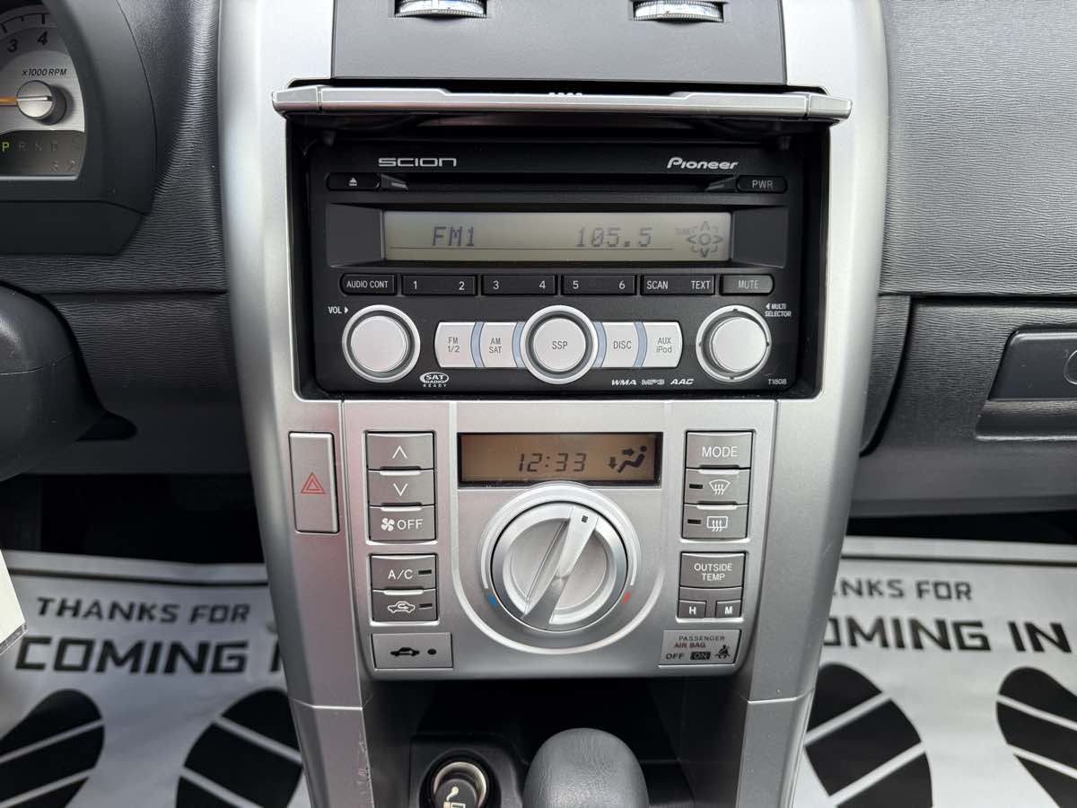 2010 Scion tC photo 15