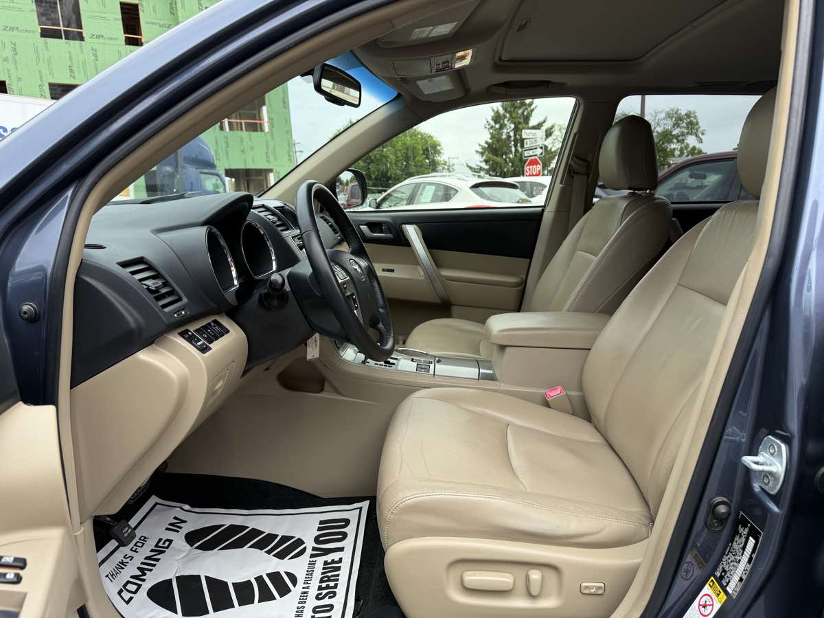 2013 Toyota Highlander Hybrid photo 9