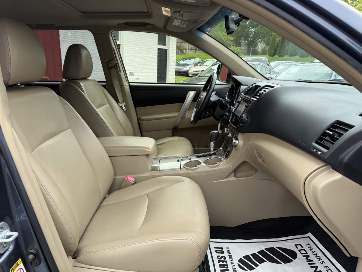 2013 Toyota Highlander Hybrid photo 10