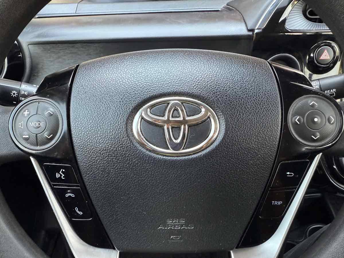 2018 Toyota Prius C Two photo 14