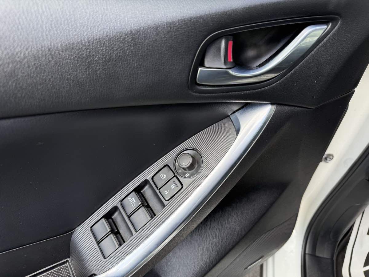 2013 Mazda CX-5 Grand Touring photo 24