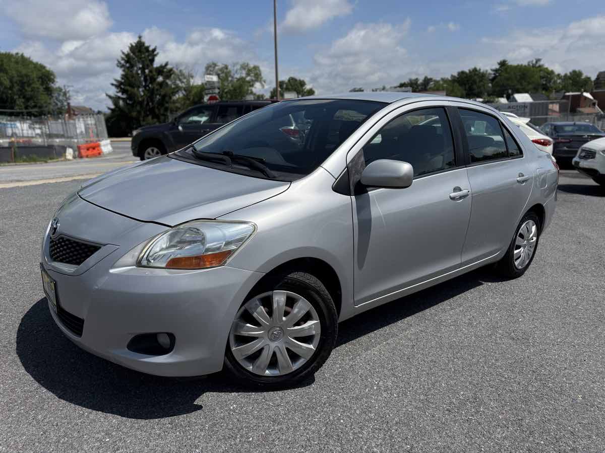 2009 Toyota Yaris photo 3
