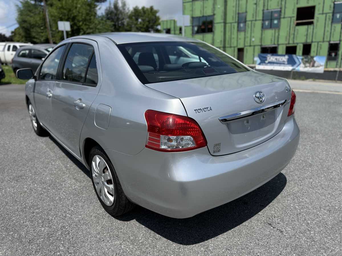 2009 Toyota Yaris photo 5