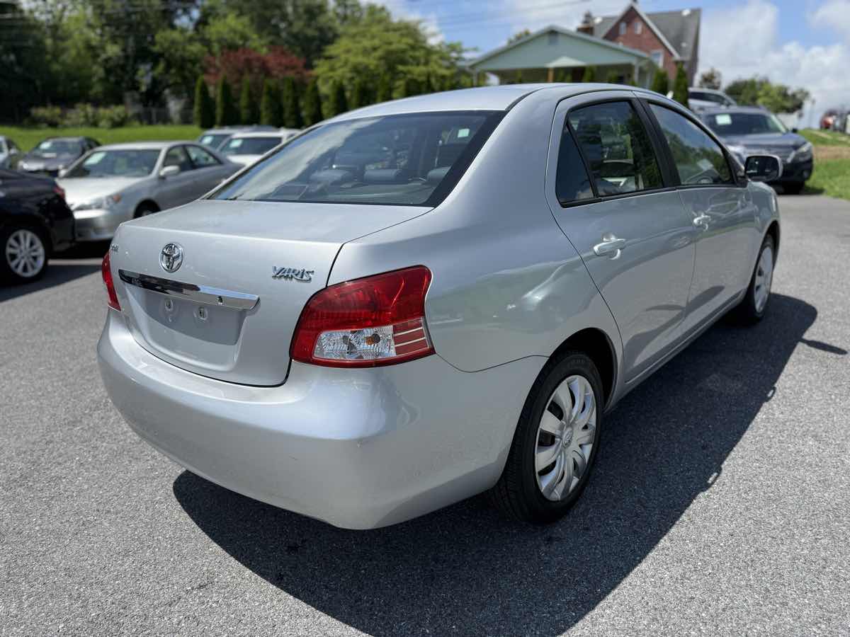 2009 Toyota Yaris photo 7