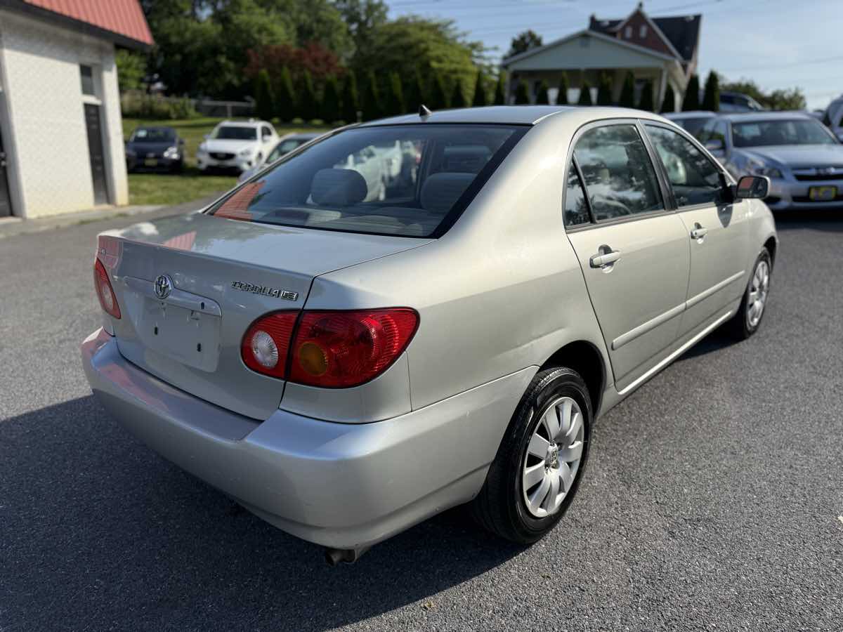 2003 Toyota Corolla LE photo 7