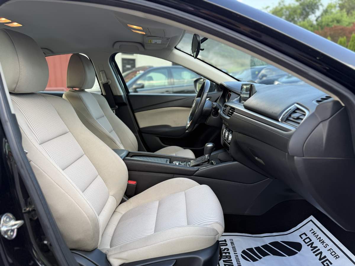 2017 Mazda Mazda6 Sport photo 10
