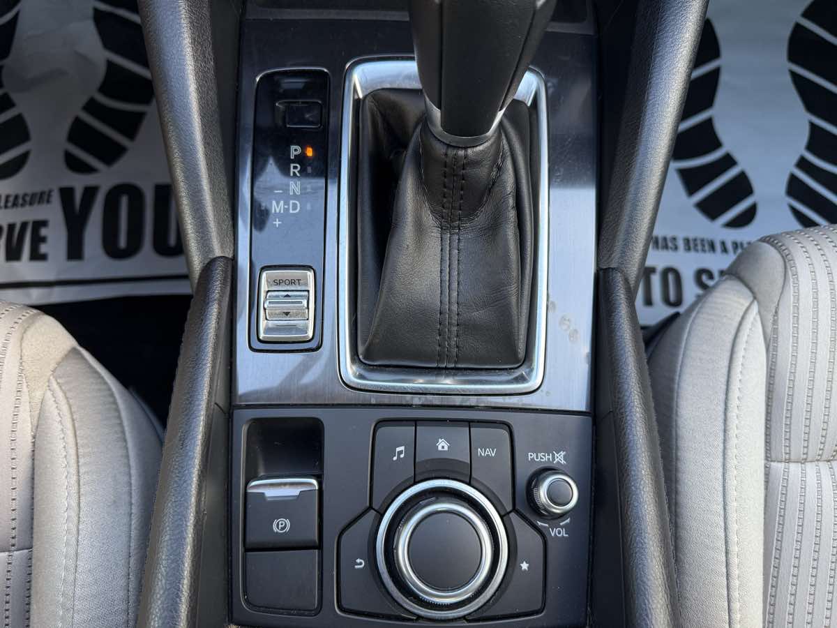 2017 Mazda Mazda6 Sport photo 19