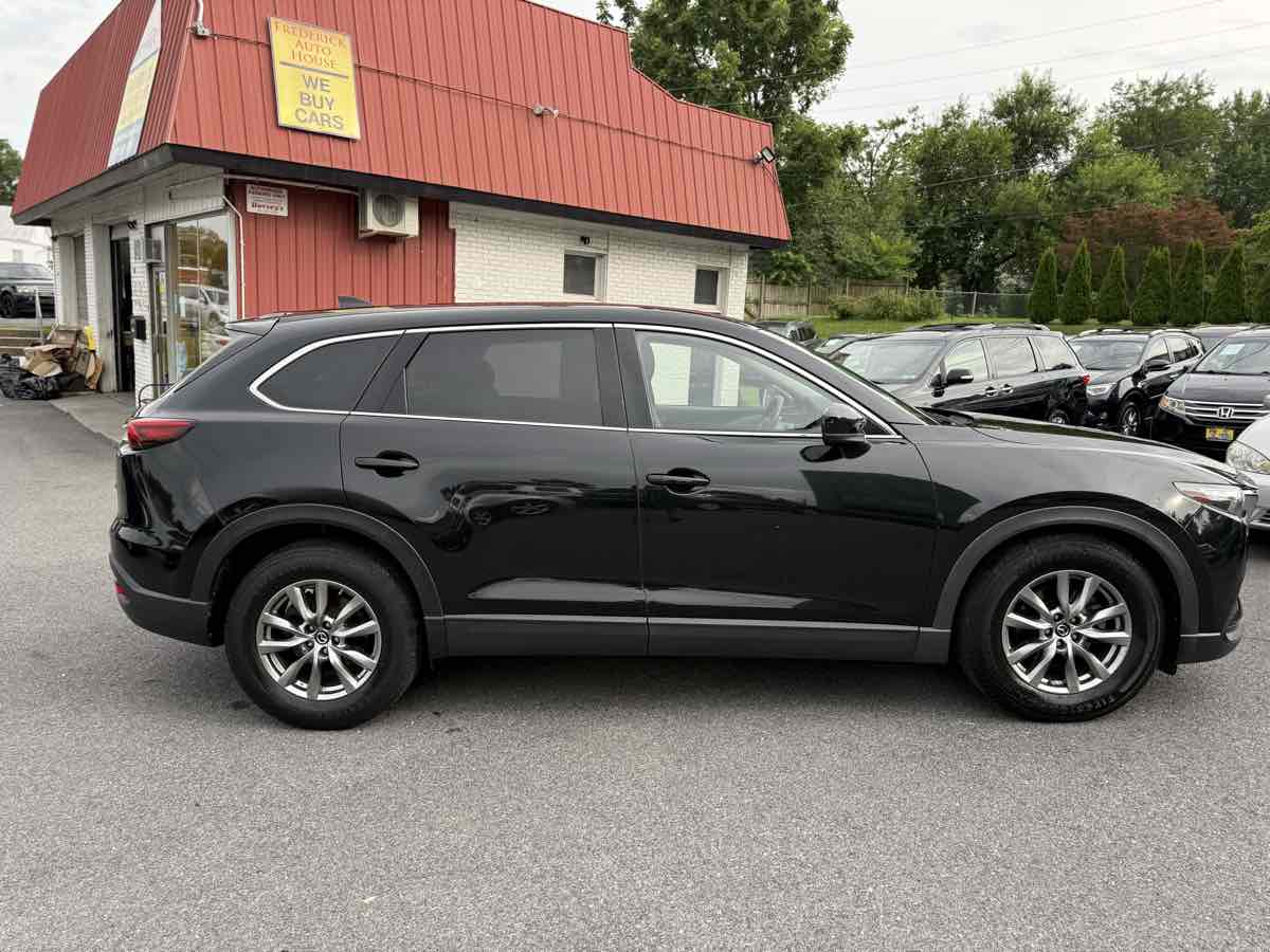 2018 Mazda CX-9 Touring photo 8
