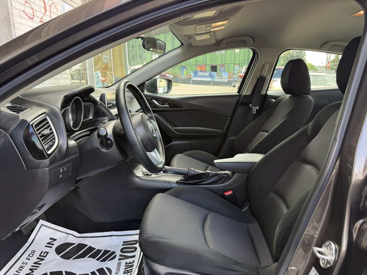 2014 Mazda Mazda3 Touring photo 9