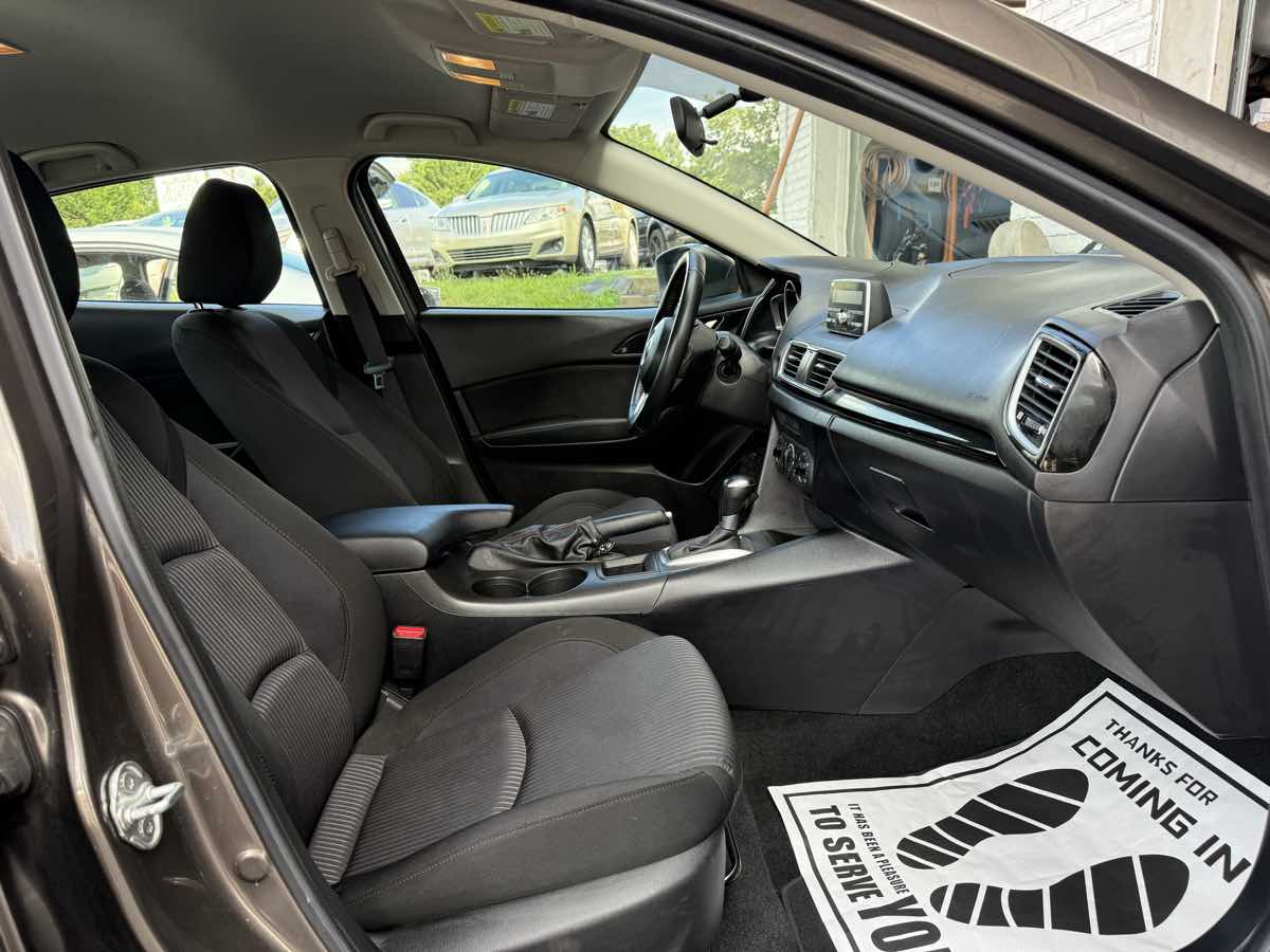 2014 Mazda Mazda3 Touring photo 10