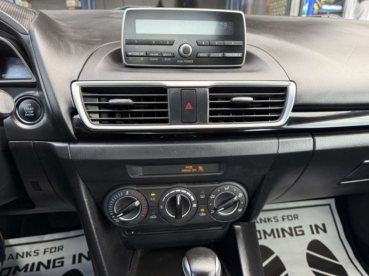 2014 Mazda Mazda3 Touring photo 17