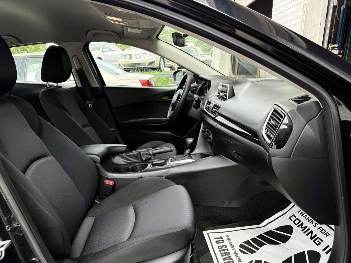 2014 Mazda Mazda3 i Sport photo 10
