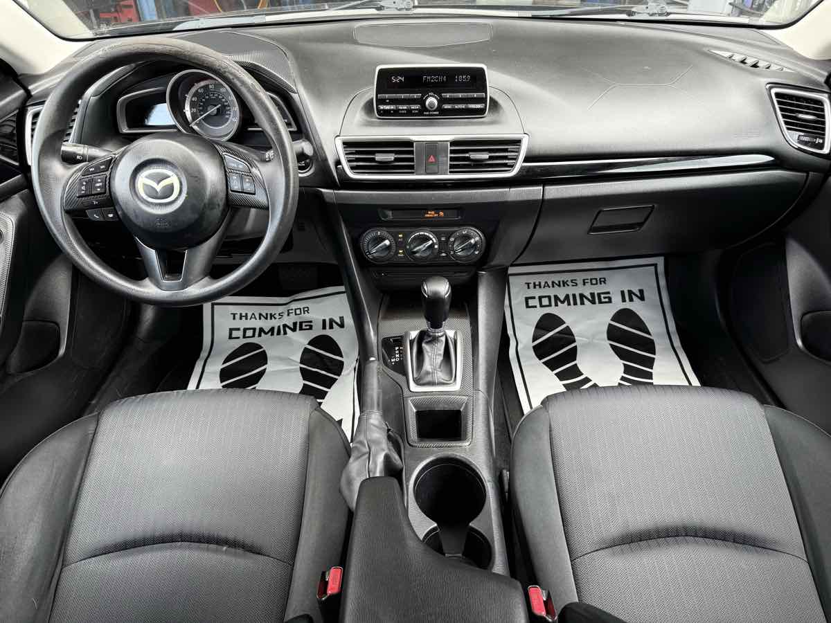 2014 Mazda Mazda3 i Sport photo 13