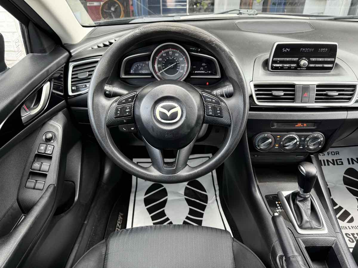 2014 Mazda Mazda3 i Sport photo 14