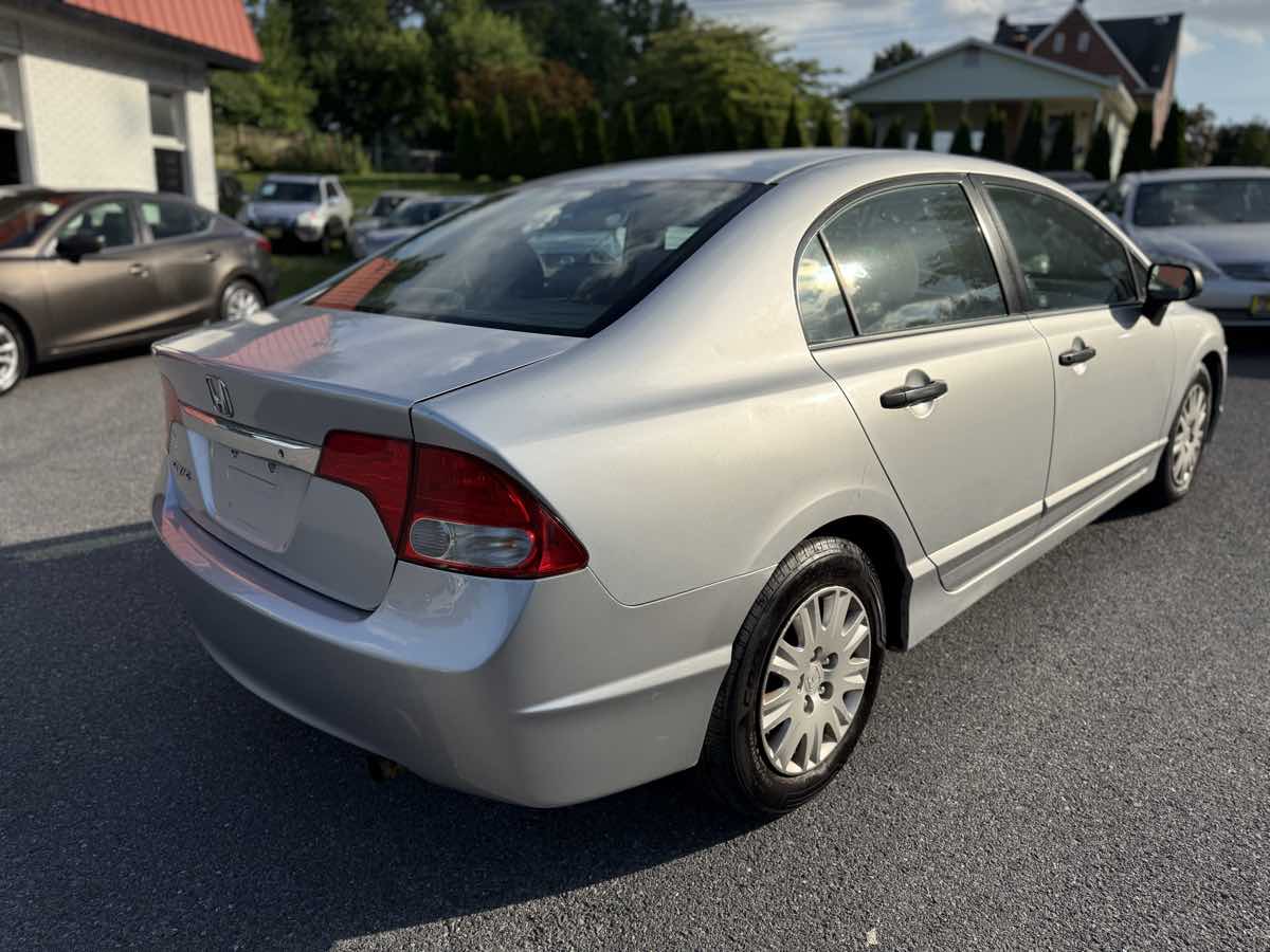 2011 Honda Civic DX-VP photo 7