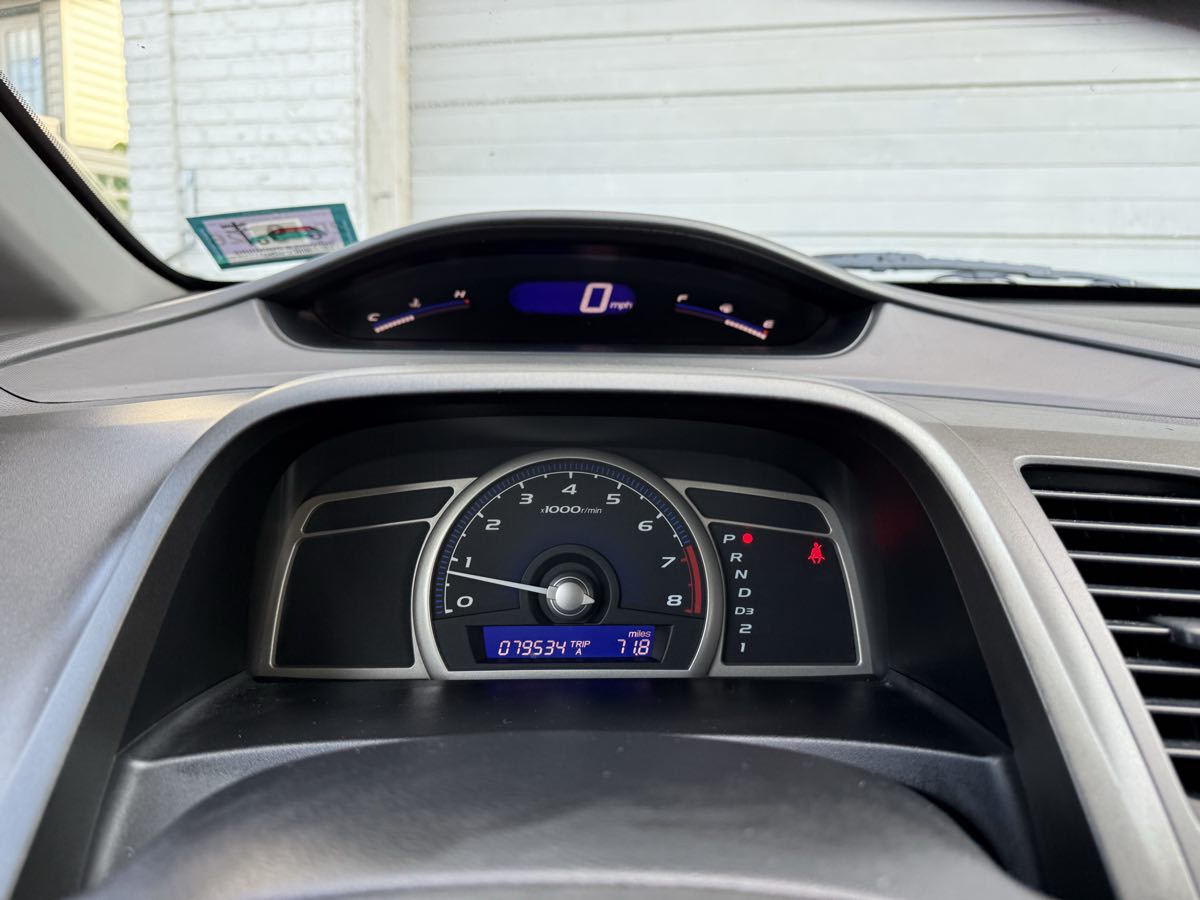 2011 Honda Civic DX-VP photo 15