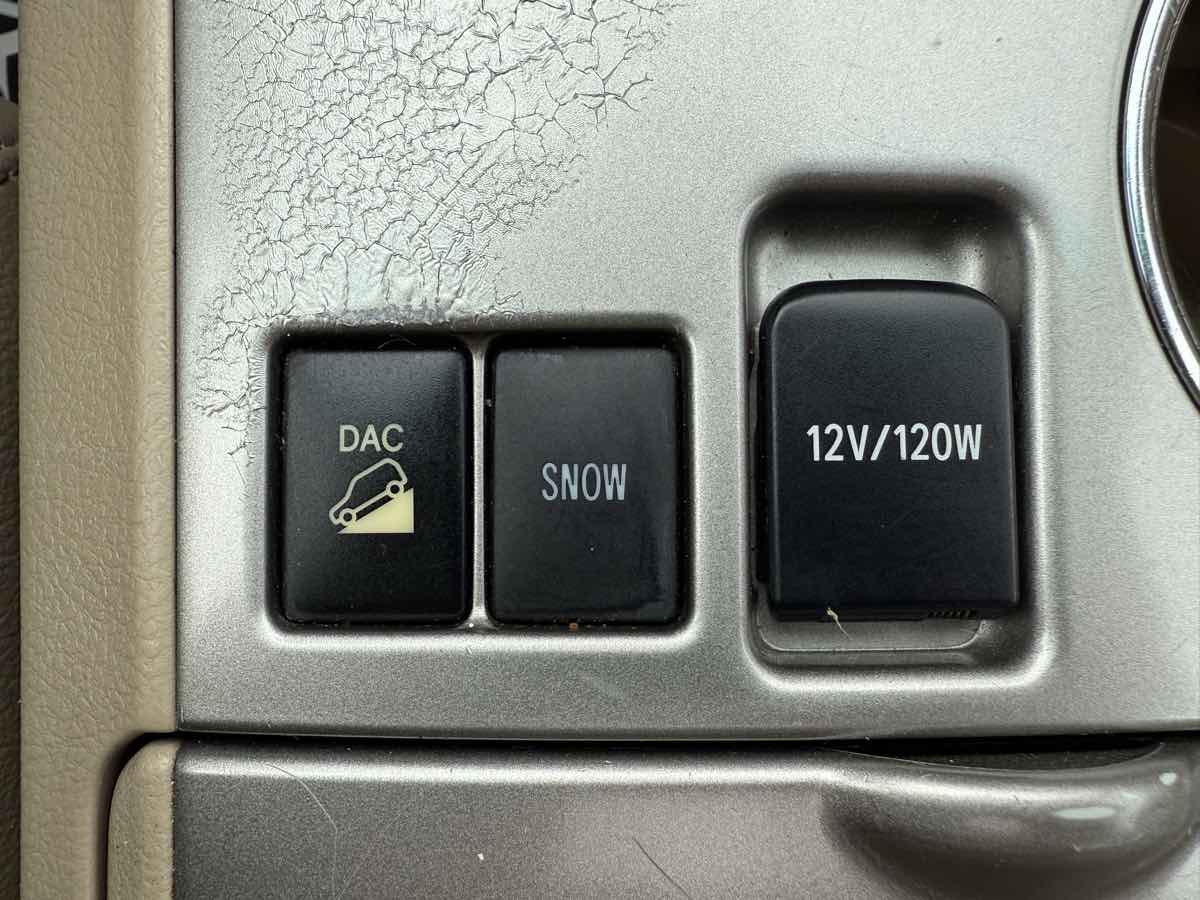 2012 Toyota Highlander SE photo 22