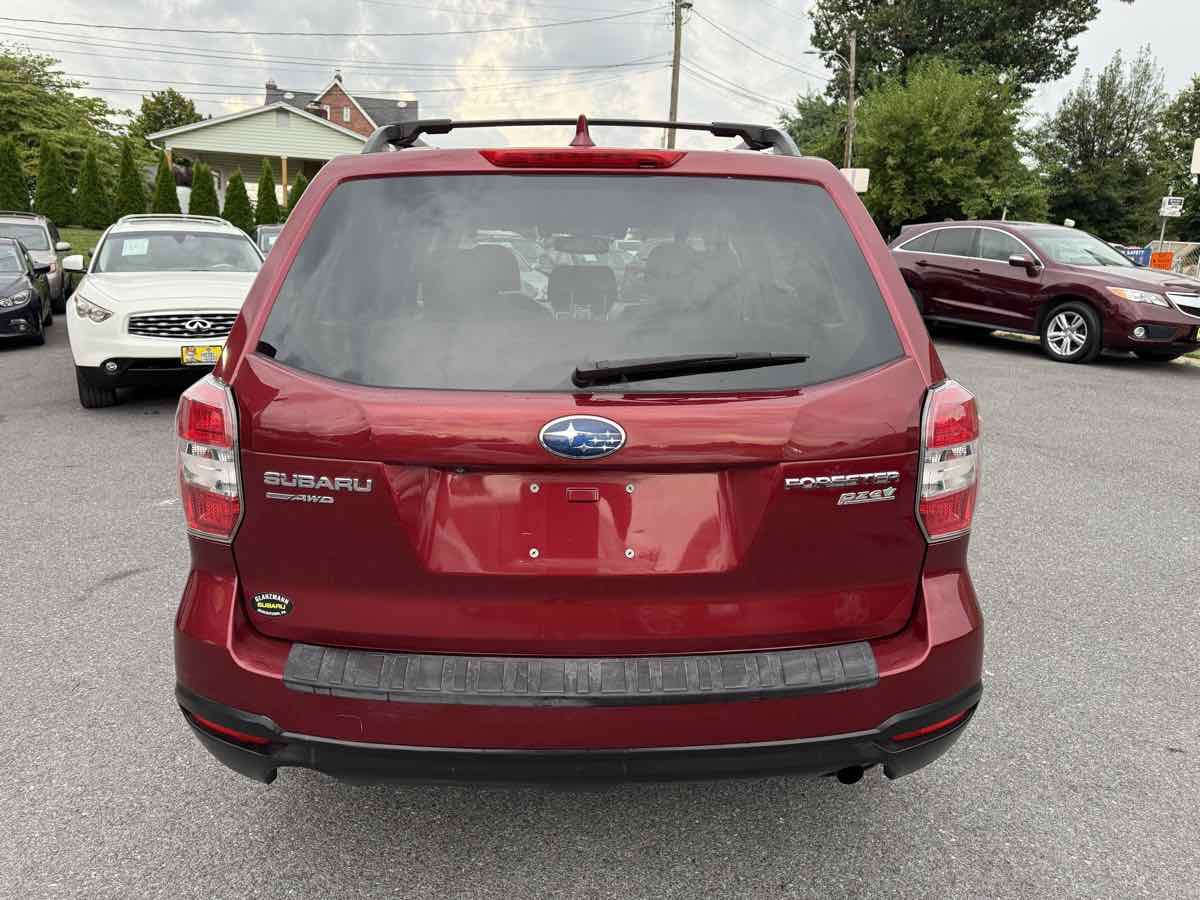 2016 Subaru Forester 2.5i Premium photo 4