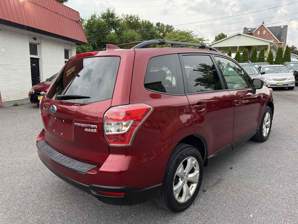 2016 Subaru Forester 2.5i Premium photo 5