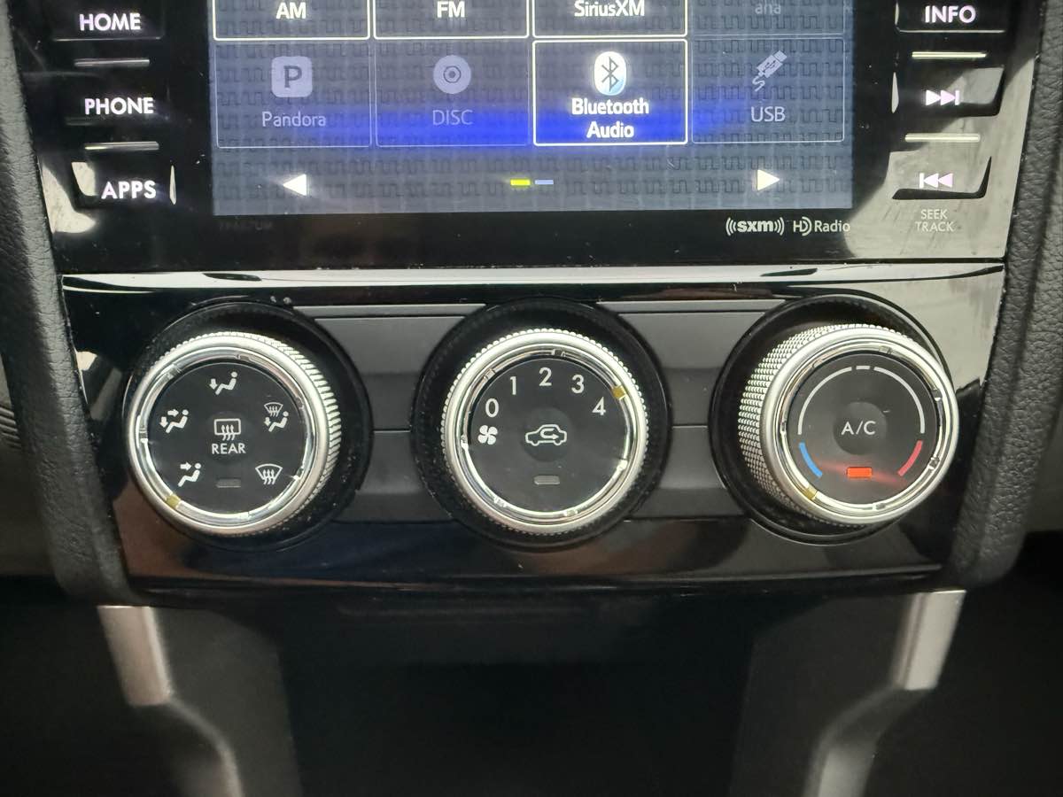 2016 Subaru Forester 2.5i Premium photo 17