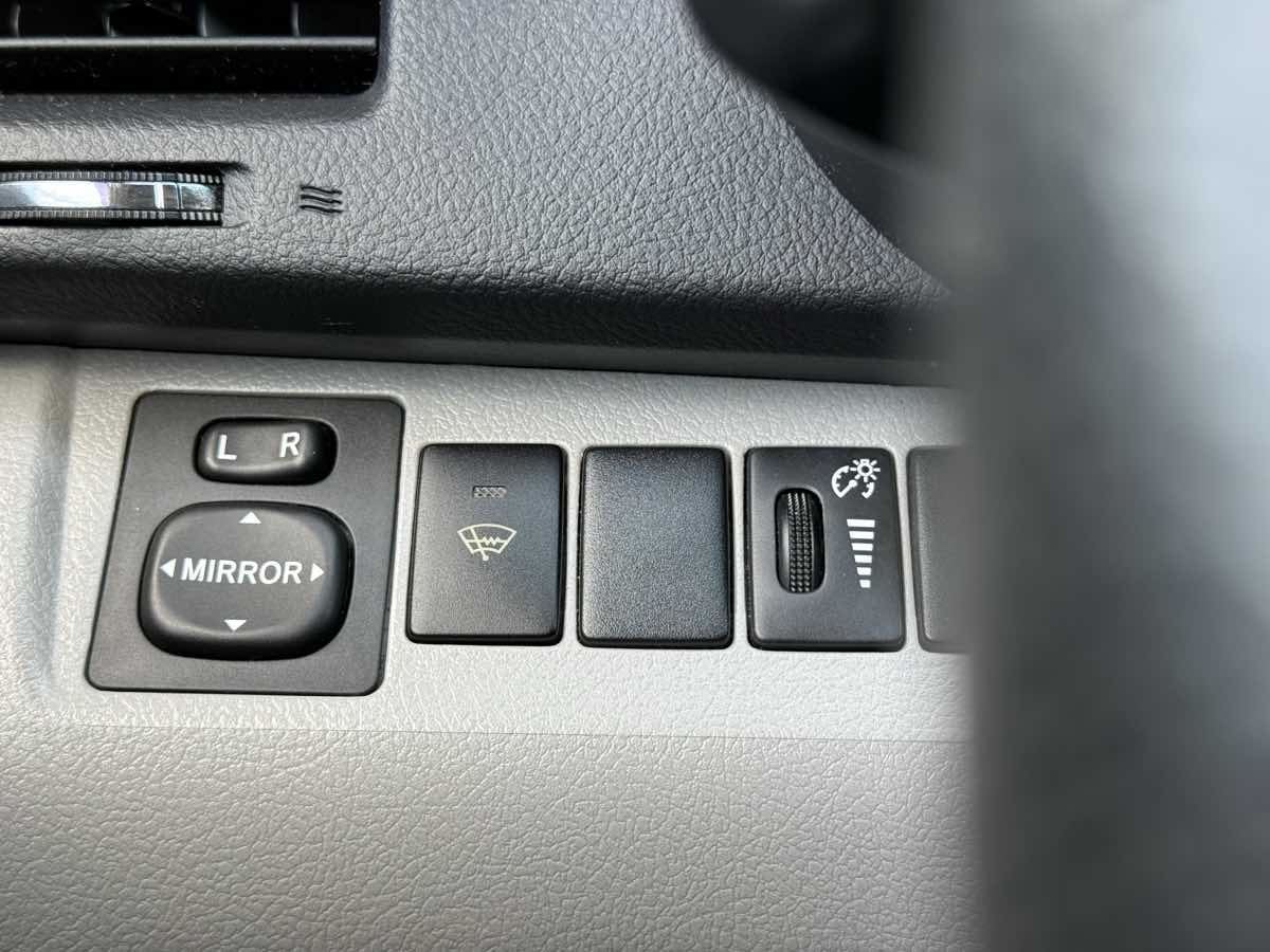 2009 Toyota Highlander Base photo 20