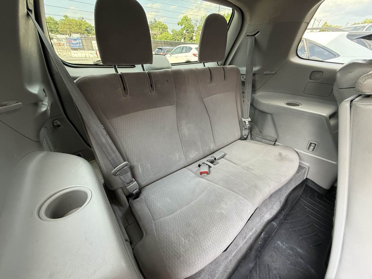 2009 Toyota Highlander Base photo 21