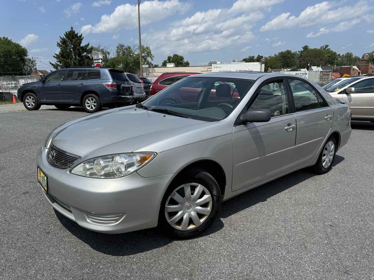2005 Toyota Camry photo 3