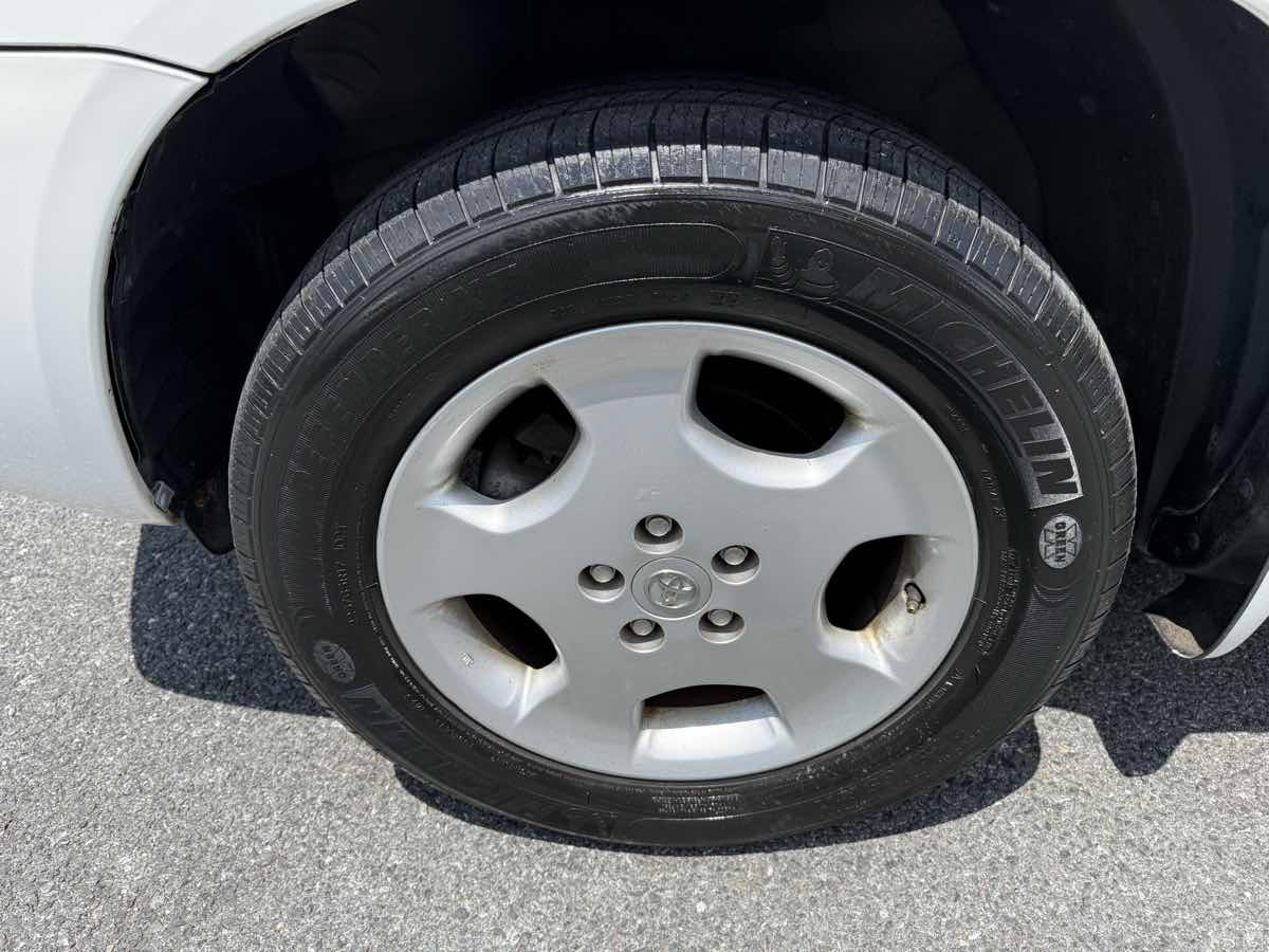 2006 Toyota Highlander Limited photo 25