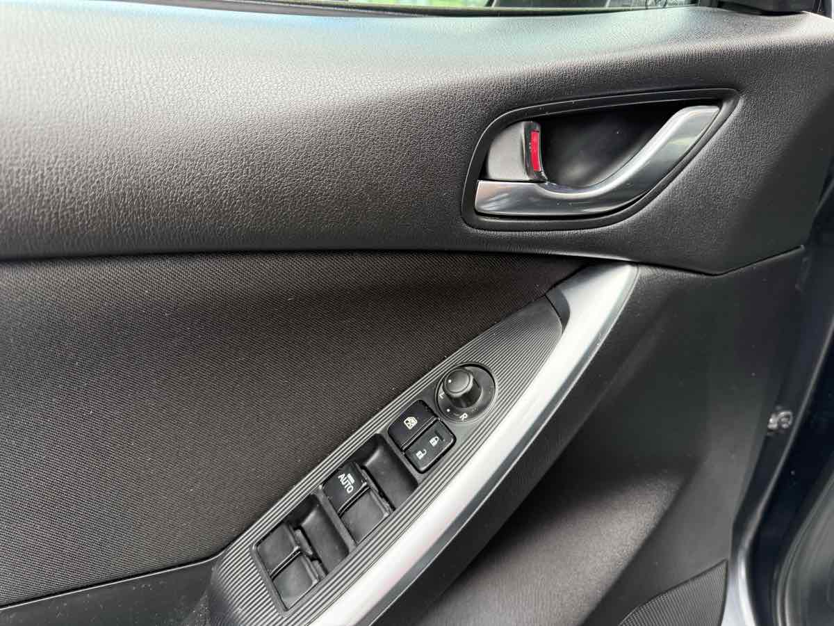 2014 Mazda CX-5 Touring photo 20
