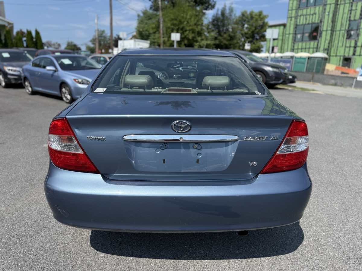 2002 Toyota Camry XLE photo 6