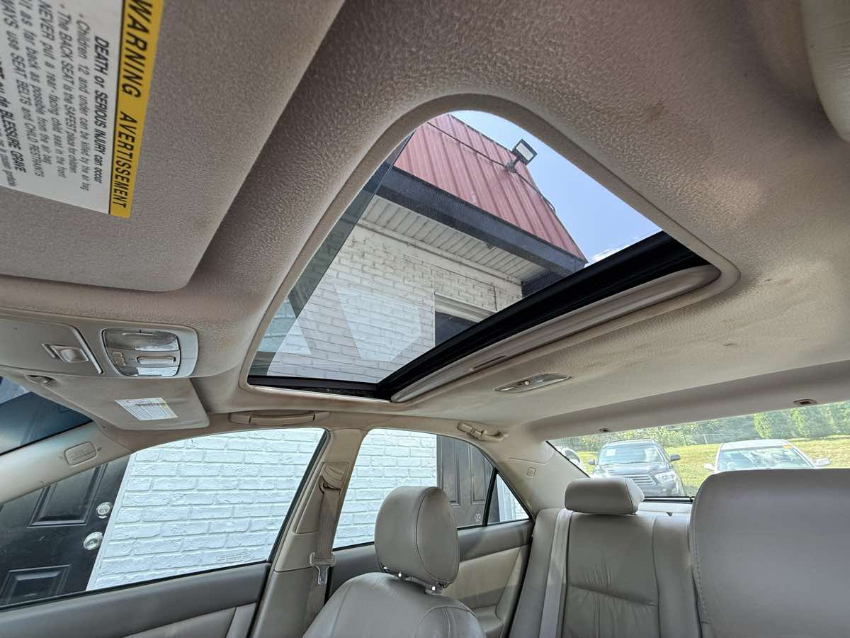 2002 Toyota Camry XLE photo 19
