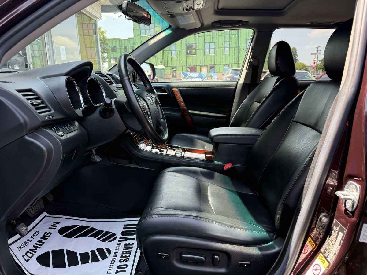 2012 Toyota Highlander Limited photo 9