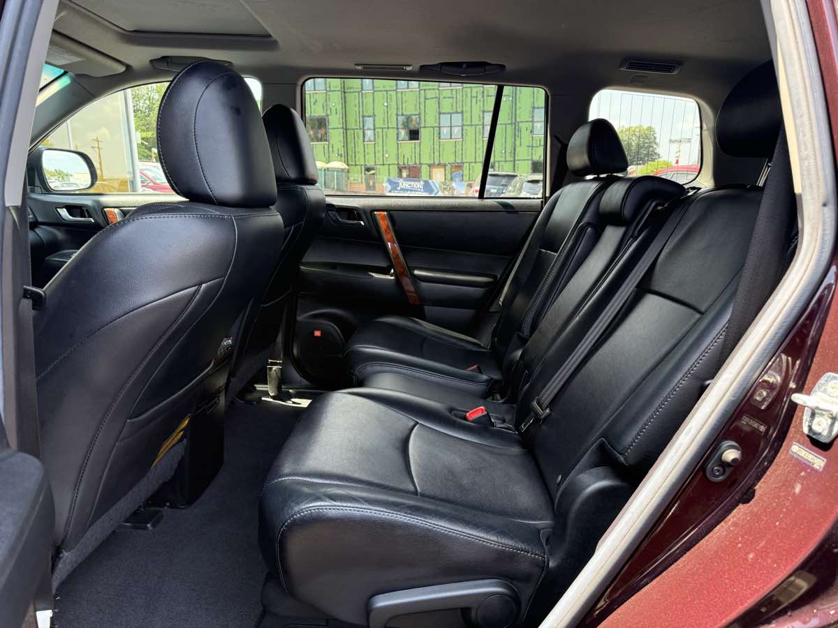 2012 Toyota Highlander Limited photo 11