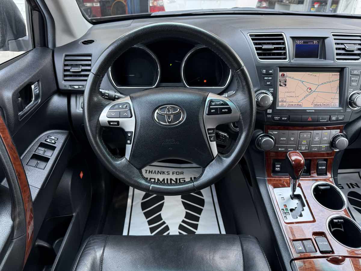 2012 Toyota Highlander Limited photo 13